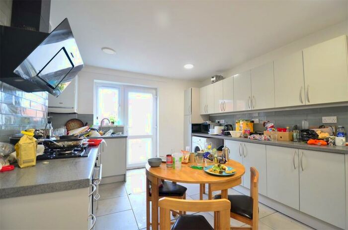 6 Bedroom Terraced House To Rent In / Academic Year Good Size Double Bedroom Student House On Tiverton Road, Selly Oak, Free Ultrafast M Broadb, B29