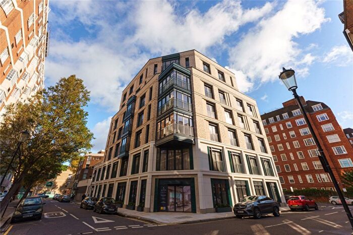 1 Bedroom Flat For Sale In Lucan Place, Chelsea, London, SW3