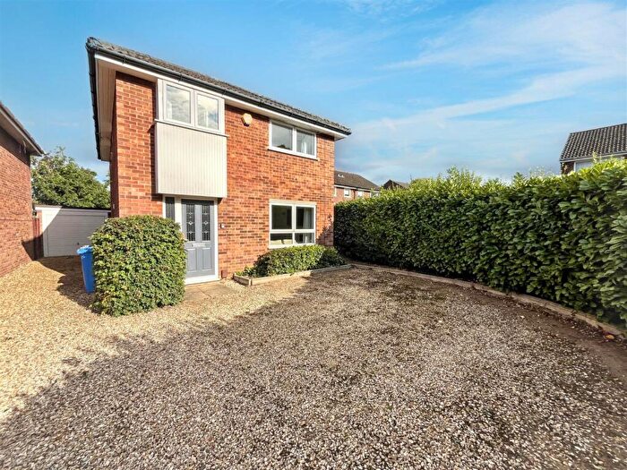 5 Bedroom Detached House For Sale In Walcot Close, Norwich, NR5