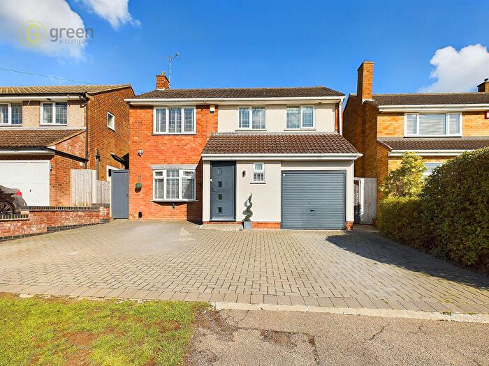 3 Bedroom Detached House For Sale In Heath Croft Road, Sutton Coldfield, B75