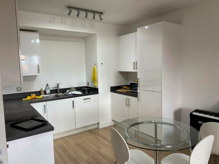 1 Bedroom Apartment To Rent In Silvertown Square, London, E16