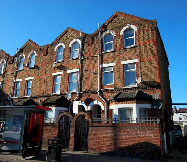 2 Bedroom Flat To Rent In Streatham High Road, London, SW16