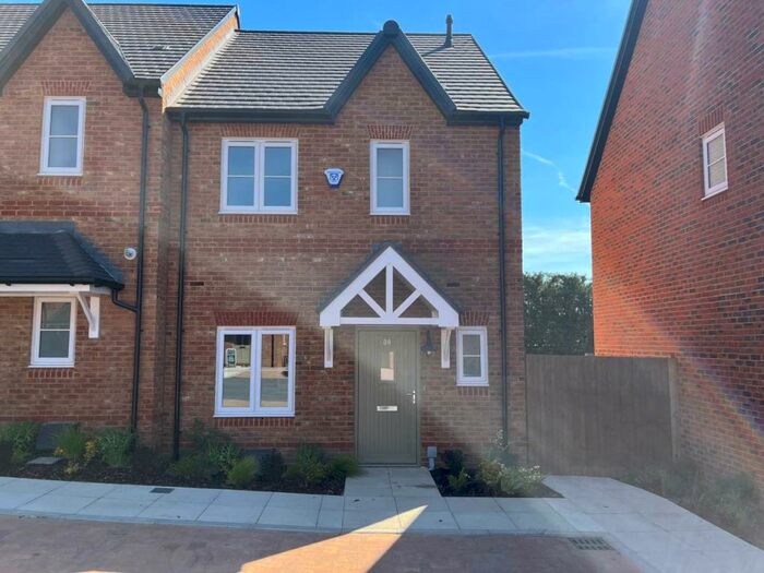 2 Bedroom House To Rent In Bluebell Way, Warfield, Berkshire, RG42