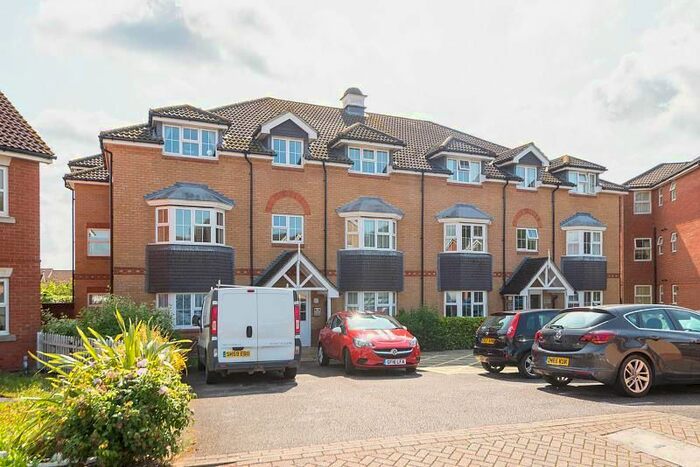 2 Bedroom Flat To Rent In Saxon Court, Bryony Drive, Ashford, TN23