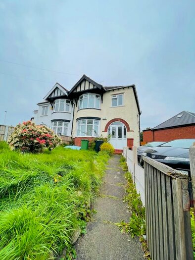 3 Bedroom Semi-Detached House To Rent In Priory Road, Dudley, DY1
