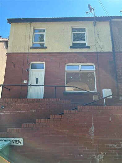 3 Bedroom End Of Terrace House For Sale In Wood View, Treowen, Crumlin, Newbridge, NP11