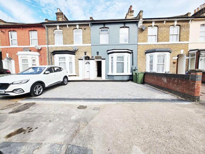 5 Bedroom Terraced House To Rent In Vale Road, Forest Gate, Newham, London, E7