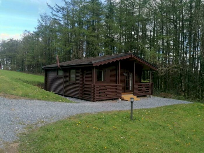 2 Bedroom Detached House For Sale In Llanfynydd, Carmarthen., SA32