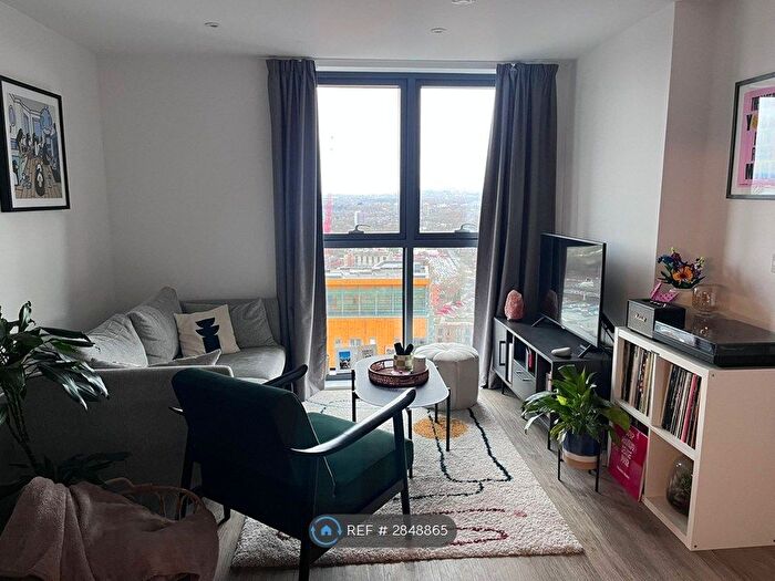 2 Bedroom Flat To Rent In Swan Street House, Manchester, M4