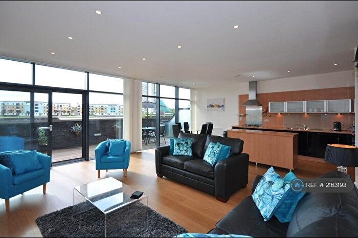 2 Bedroom Flat To Rent In Lancefield Quay, Glasgow, G3