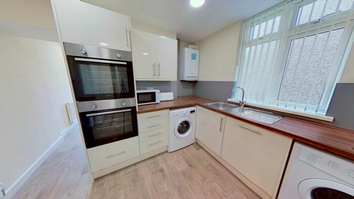 6 Bedroom Terraced House To Rent In Hilda Street, Treforest, Pontypridd, CF37