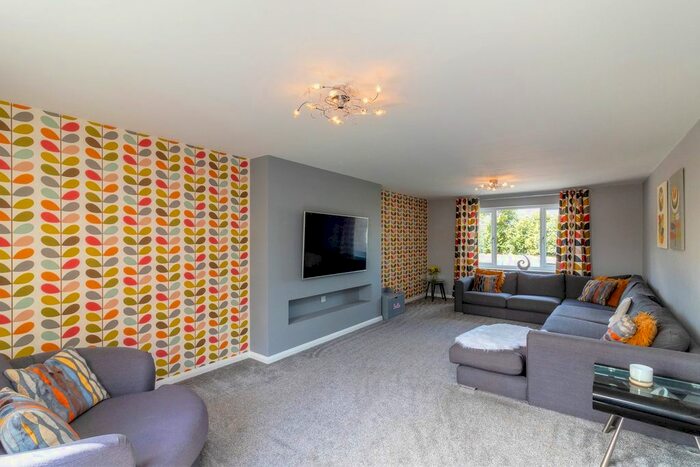 5 Bedroom Detached House To Rent In Worsbrough Road, Birdwell, Barnsley, S70
