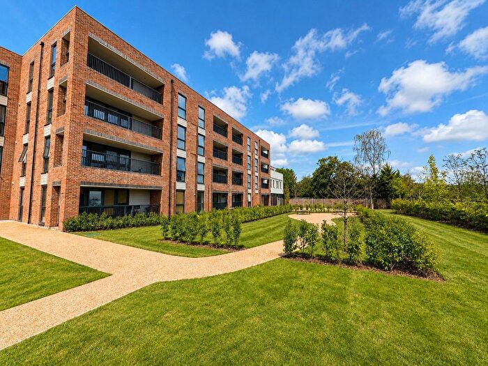 2 Bedroom Flat For Sale In Heathside House, A Littleworth Road, Esher, KT10