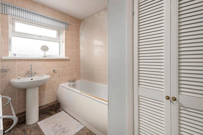 3 Bedroom Terraced House For Sale In Rowedge Walk, Newcastle Upon Tyne, Tyne And Wear, NE5