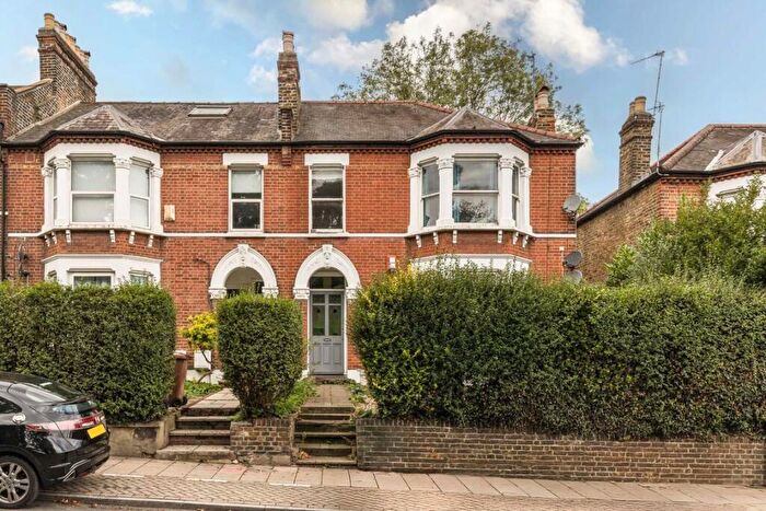 2 Bedroom Flat To Rent In Verdant Lane, Catford, SE6