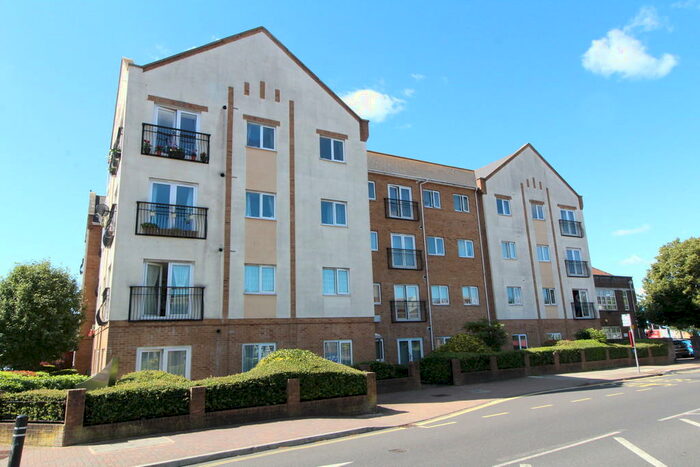 2 Bedroom Flat To Rent In Wayte Street, Portsmouth, PO6