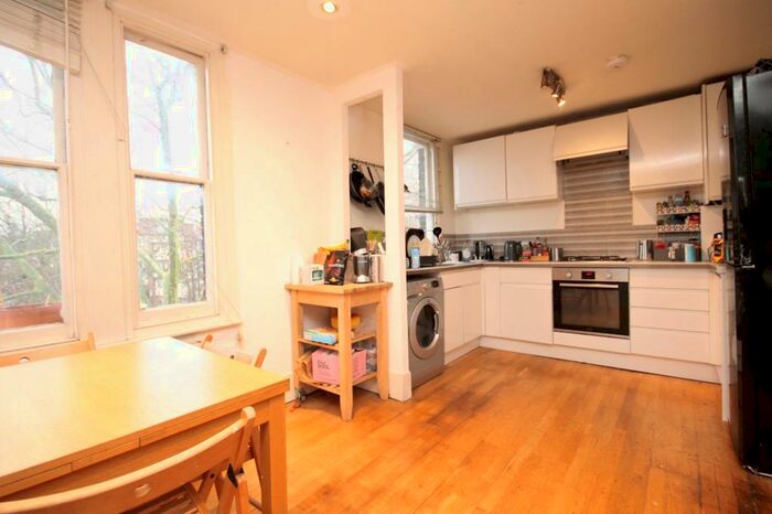4 Bedroom Flat To Rent In Hillmarton Road, Islington, N7