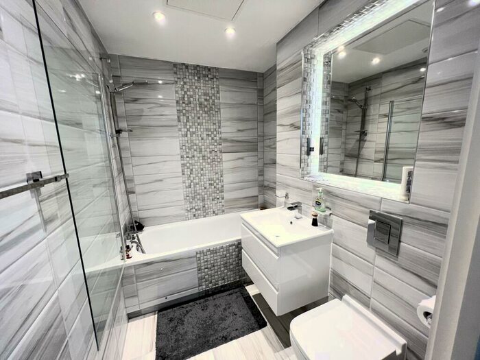 1 Bedroom Apartment To Rent In Wyvern House, Frimley, GU16