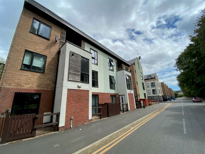 1 Bedroom Apartment To Rent In Hulton Street, Salford, M5
