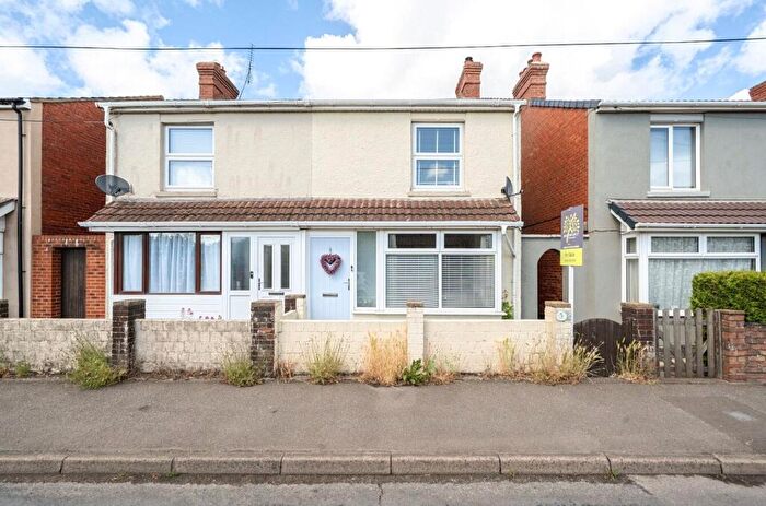3 Bedroom Semi Detached House For Sale In Ludgershall, Andover, SP11
