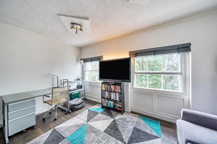 1 Bedroom Flat For Sale In Castle Hill, Reading, Berkshire, RG1