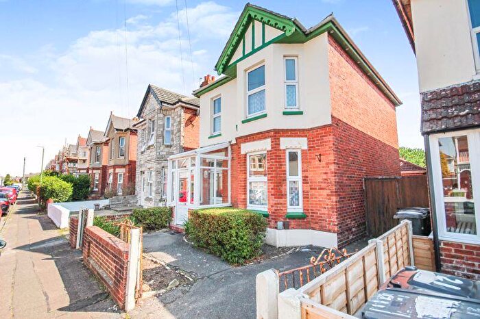 6 Bedroom Detached House To Rent In Frederica Road, Winton, BH9