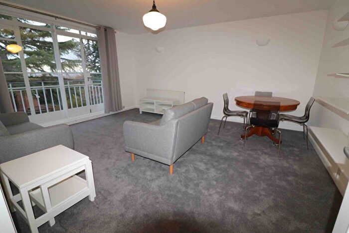 2 Bedroom Flat To Rent In Sydenham Hill, London, SE26