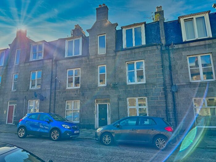 1 Bedroom Flat To Rent In Linksfield Place, Linksfield, Aberdeen, AB24
