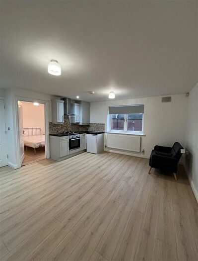1 Bedroom Flat To Rent In Campbell Road, London, E3