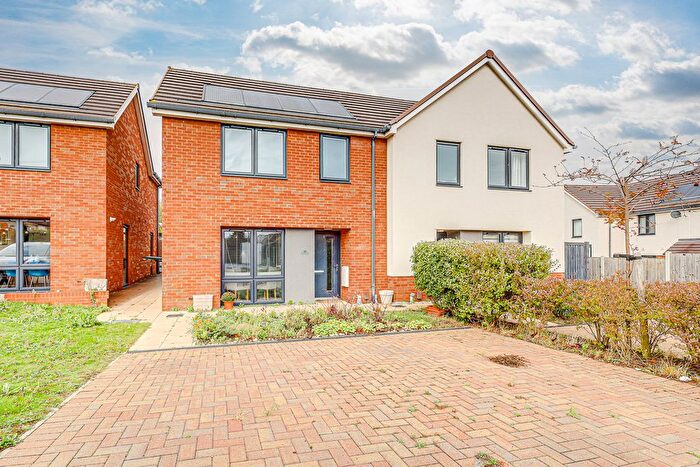 3 Bedroom Semi Detached House For Sale In Somerton Avenue, Westcliff-On-Sea, SS0