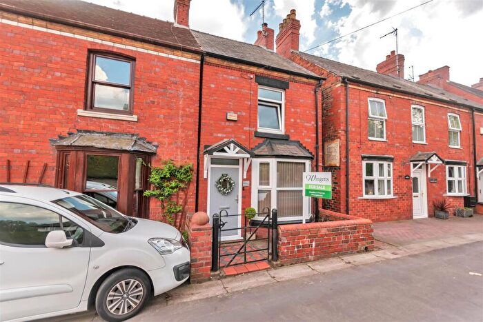 2 Bedroom Detached House For Sale In Llangollen Road, Acrefair, Wrexham, LL14