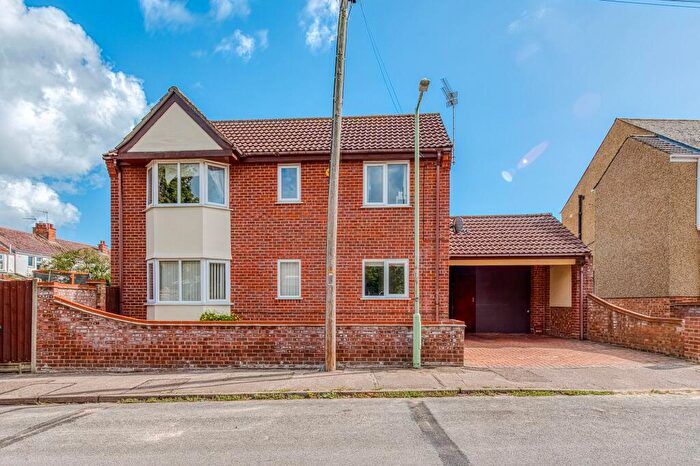 3 Bedroom Detached House For Sale In Laurel Road, Lowestoft, NR33