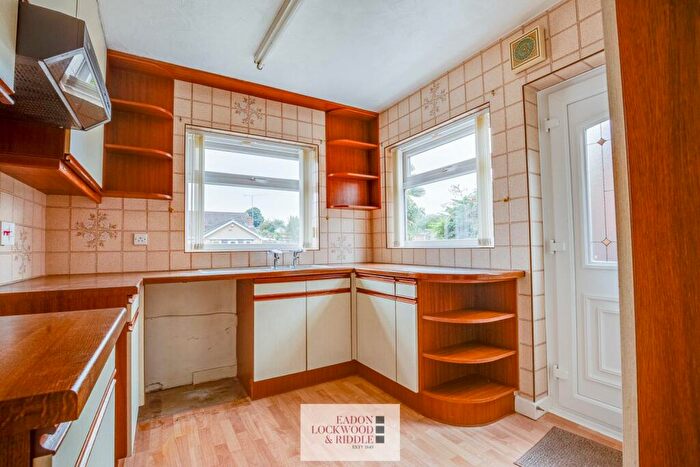 2 Bedroom Bungalow For Sale In Balmoral Way, Bramley, Rotherham, S66