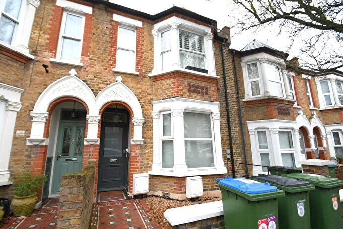 1 Bedroom Flat To Rent In Chancelot Road, London, SE2
