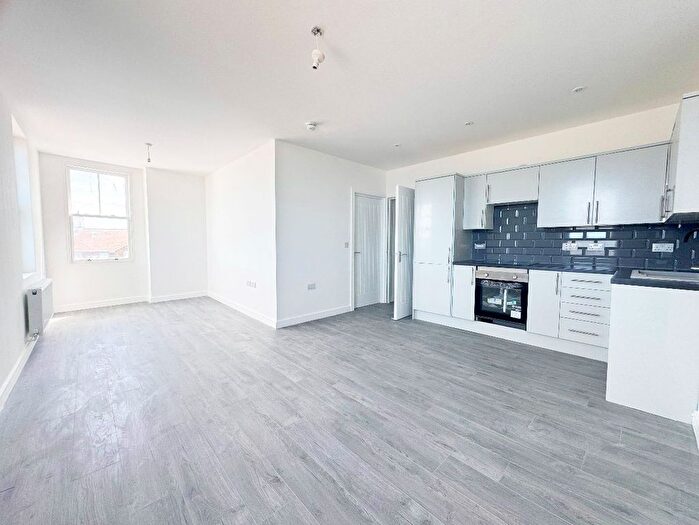 2 Bedroom Flat To Rent In Buenos Ayres, Margate, CT9