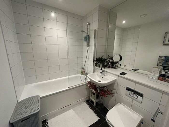 2 Bedroom Apartment To Rent In Wharf End, Trafford Park, Manchester, M17