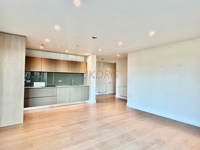 2 Bedroom Flat For Sale In Kidbrooke Park Road, Kidbrooke, SE3