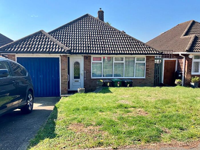 2 Bedroom Detached House To Rent In Warren Road, St. Albans, Hertfordshire, AL1