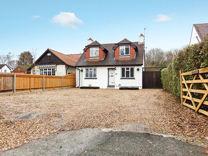 4 Bedroom Detached House To Rent In West End, GU24