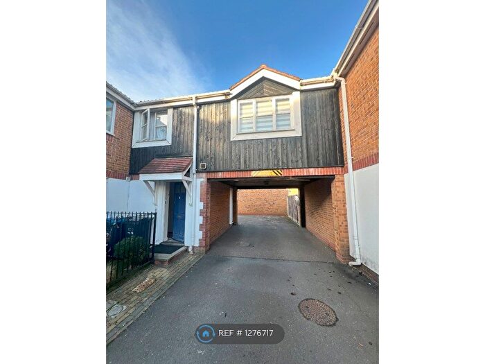 3 Bedroom Terraced House To Rent In Barrass Close, Enfield, EN3