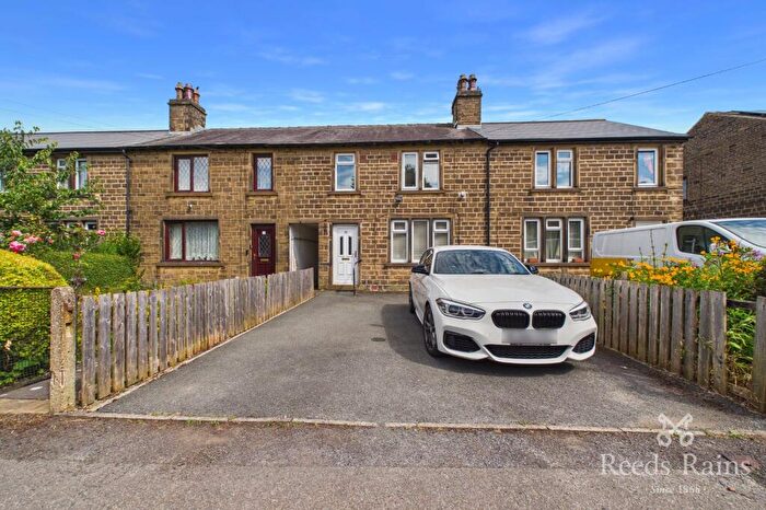 3 Bedroom House To Rent In Hollin Terrace, Huddersfield, West Yorkshire, HD3