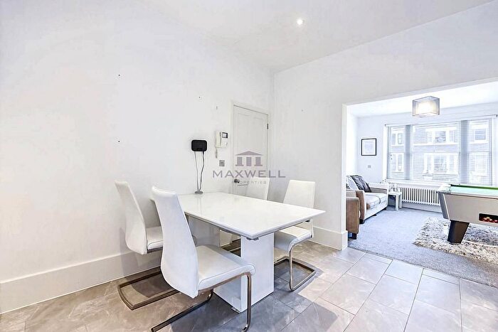 4 Bedroom Flat To Rent In Wemyss Road, Blackheath, London, SE3