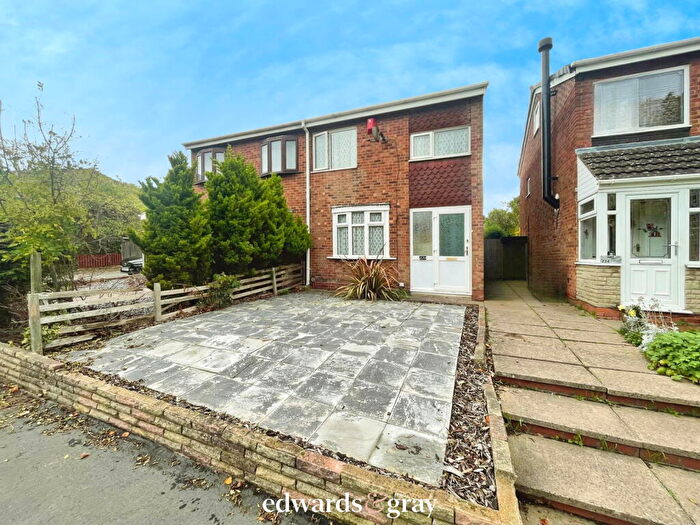 3 Bedroom Semi Detached House For Sale In Yorkminster Drive, Chelmsley Wood, Birmingham, B37