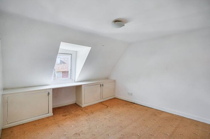 2 Bedroom Terraced House For Sale In Benover Road, Yalding, ME18