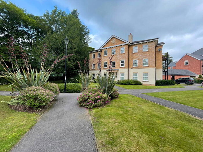 2 Bedroom Apartment To Rent In Old College Road, Newbury, RG14