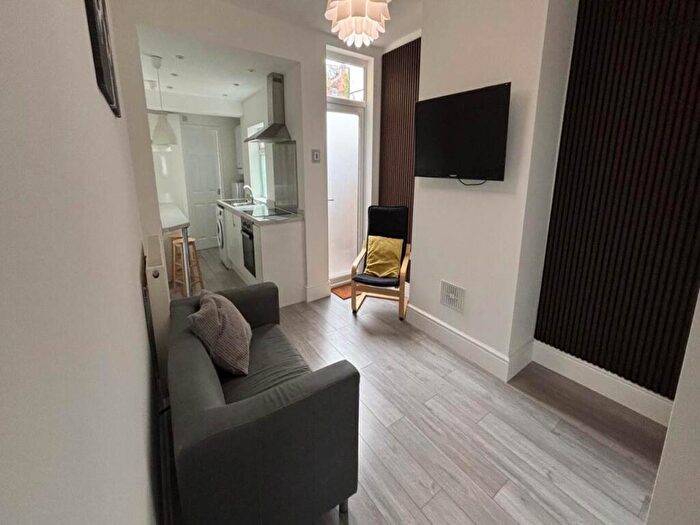 2 Bedroom House To Rent In Peel Street, Derby, DE22