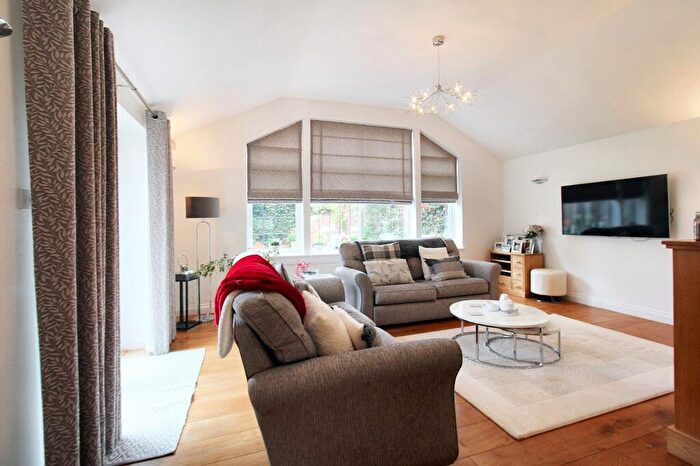 4 Bedroom Detached House For Sale In Myrrfield Road, Bishopdown, SP1