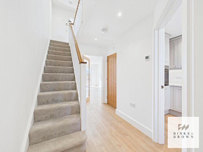 2 Bedroom Semi-Detached House For Sale In Rookery Hill, Corringham, Essex, SS17