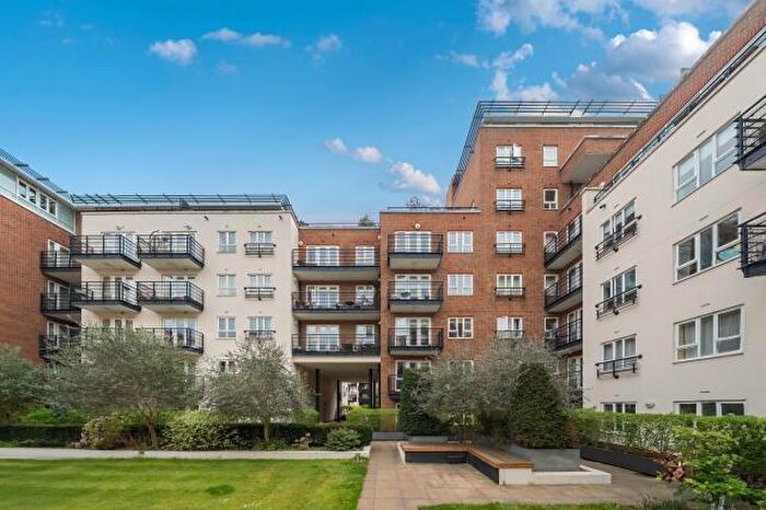 3 Bedroom Apartment For Sale In Royal Quarter Seven Kings Way, Kingston Upon Thames, KT2