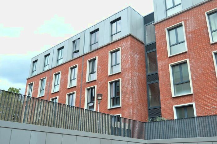 2 Bedroom Flat To Rent In Alcester Road, Birmingham, West Midlands, B13